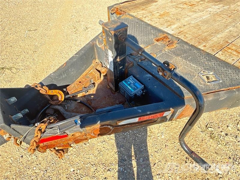 Trailtech 23 ft Tri/A Tilt Deck Trailer Nizki nakladalci