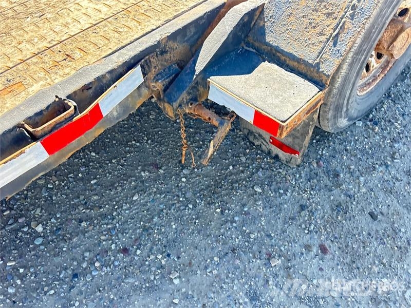 Trailtech 23 ft Tri/A Tilt Deck Trailer Nizki nakladalci