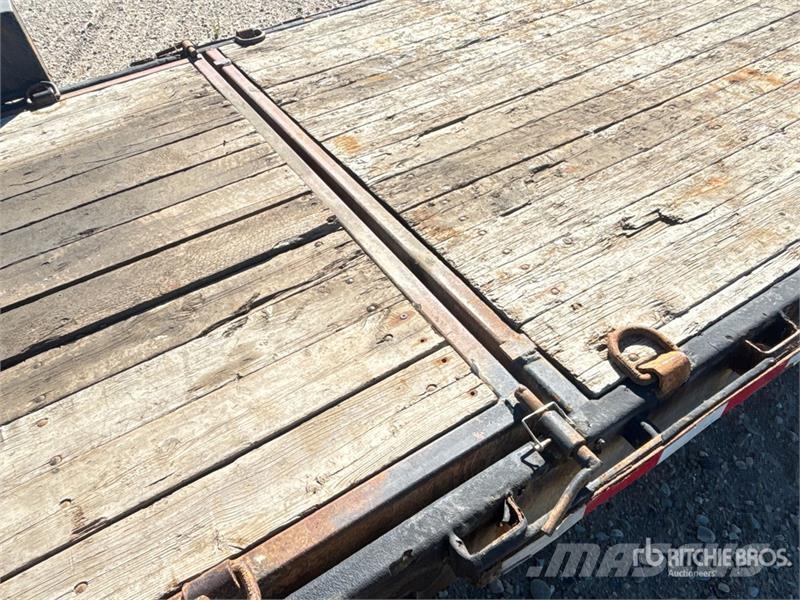 Trailtech 23 ft Tri/A Tilt Deck Trailer Nizki nakladalci