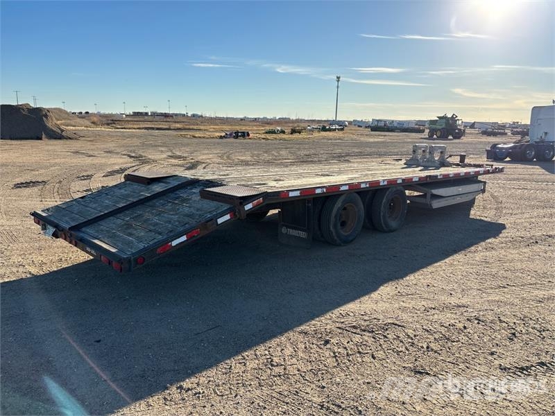 Trailtech 30 ft T/A Equipment Trailer Прицепы-Автовозы
