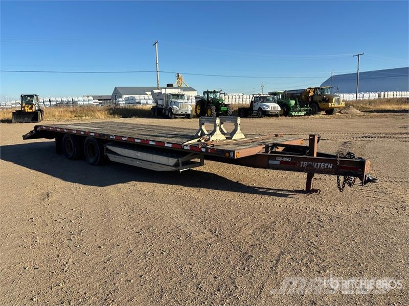 Trailtech 30 ft T/A Equipment Trailer Прицепы-Автовозы