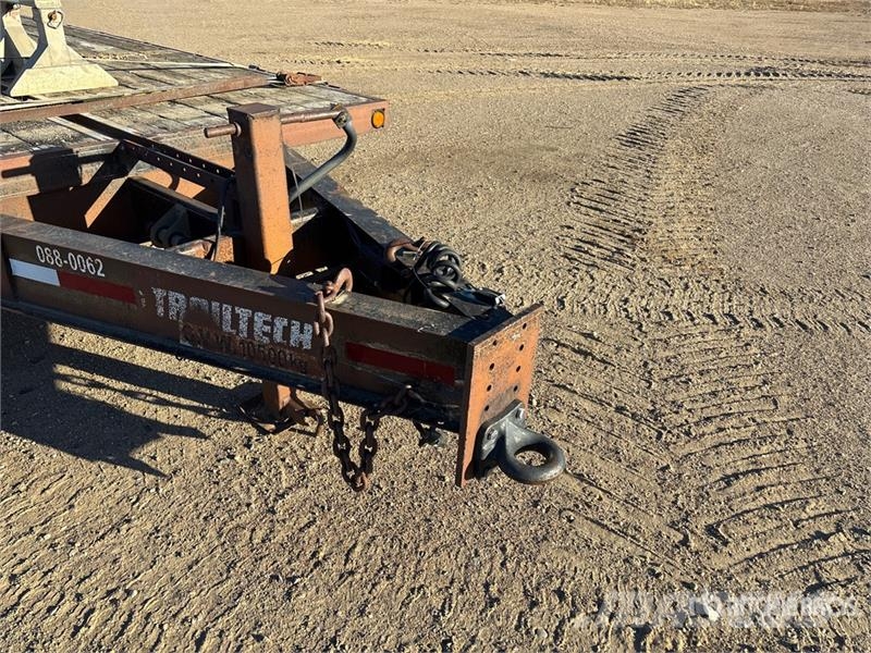 Trailtech 30 ft T/A Equipment Trailer Прицепы-Автовозы