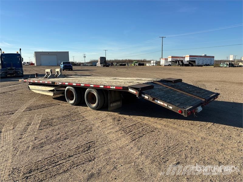 Trailtech 30 ft T/A Equipment Trailer Прицепы-Автовозы
