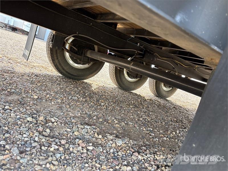 Trailtech 30 ft Tri/A Gooseneck Flatbed Trailer Flatbed/Dropside trailers