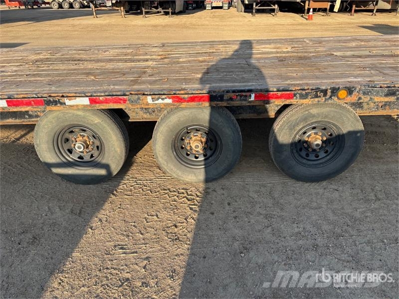 Trailtech 30 ft Tri/A Gooseneck Flatbed Trailer Rimorchi con sponde ribaltabili