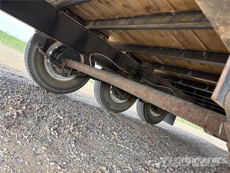 Trailtech 30 ft Tri/A Gooseneck Flatbed Trailer Flatbed/Dropside trailers