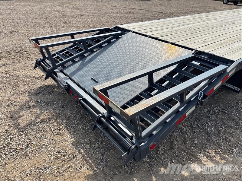 Trailtech 30 ft Tri/A Gooseneck Flatbed Trailer Flatbed/Dropside trailers
