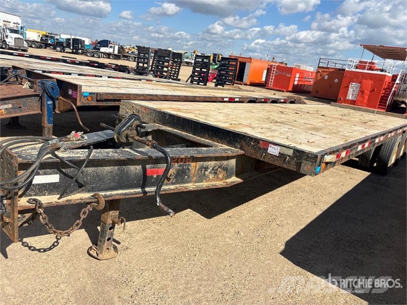 Trailtech 33 ft Tri/A Equipment Trailer Remorci transport vehicule