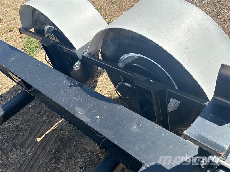Trailtech ST14000 T/A Windrower Transport Trailer مقطورات أخرى