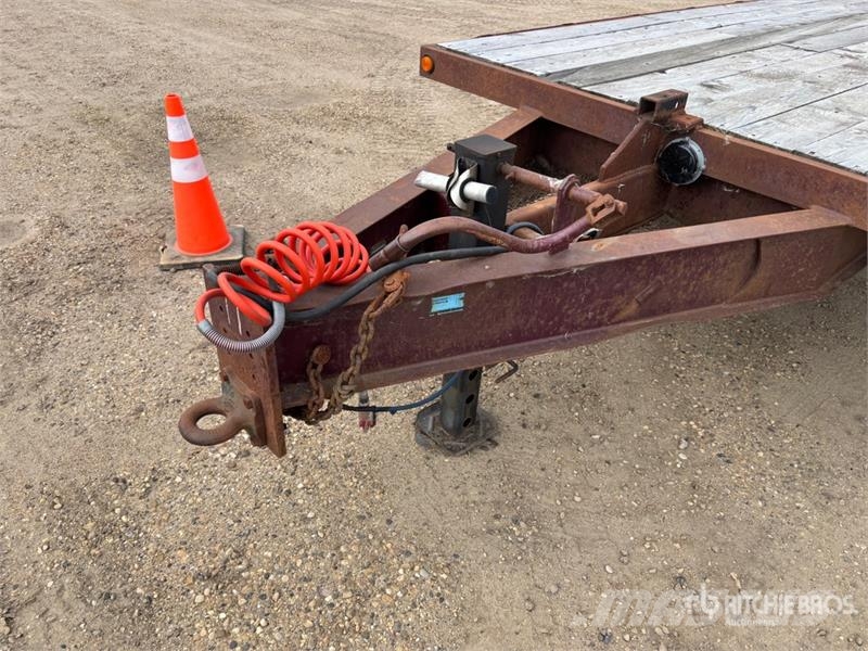Trailtech TD210 31 ft T/A Equipment Trailer Járműszállító pótkocsik