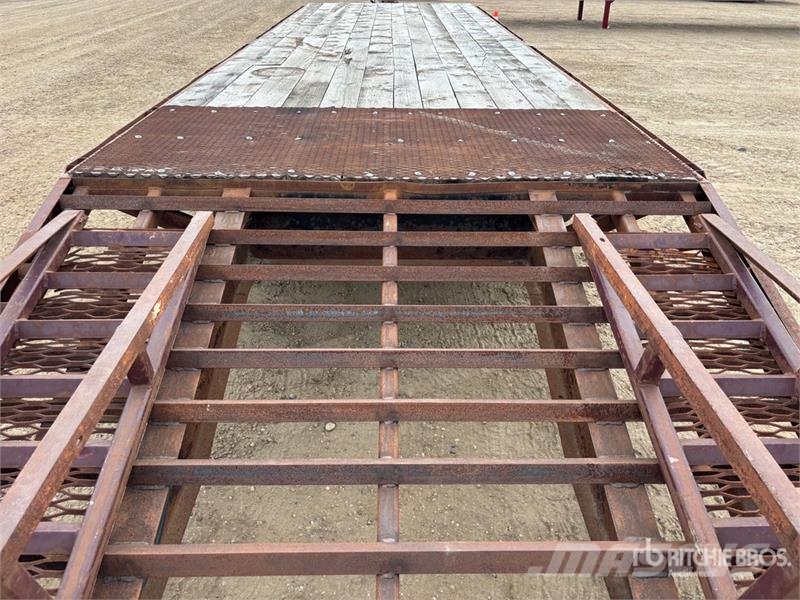 Trailtech TD210 31 ft T/A Equipment Trailer Járműszállító pótkocsik