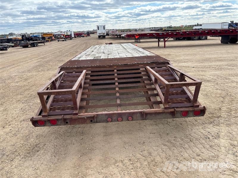 Trailtech TD210 31 ft T/A Equipment Trailer Járműszállító pótkocsik