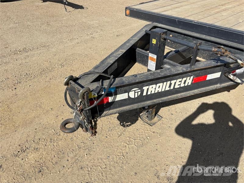 Trailtech TD210PHBTECH 31 ft T/A Equipment Trailer Rimorchio per il trasporto di veicoli