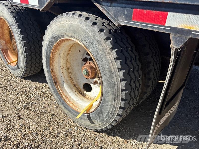 Trailtech TD220 31 ft T/A Flatbed Trailer Lavaperävaunut