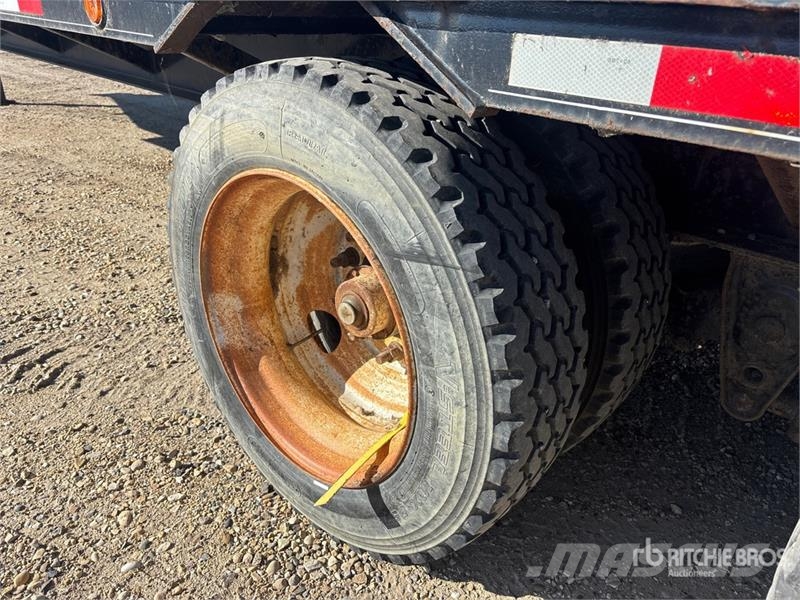 Trailtech TD220 31 ft T/A Flatbed Trailer Lavaperävaunut