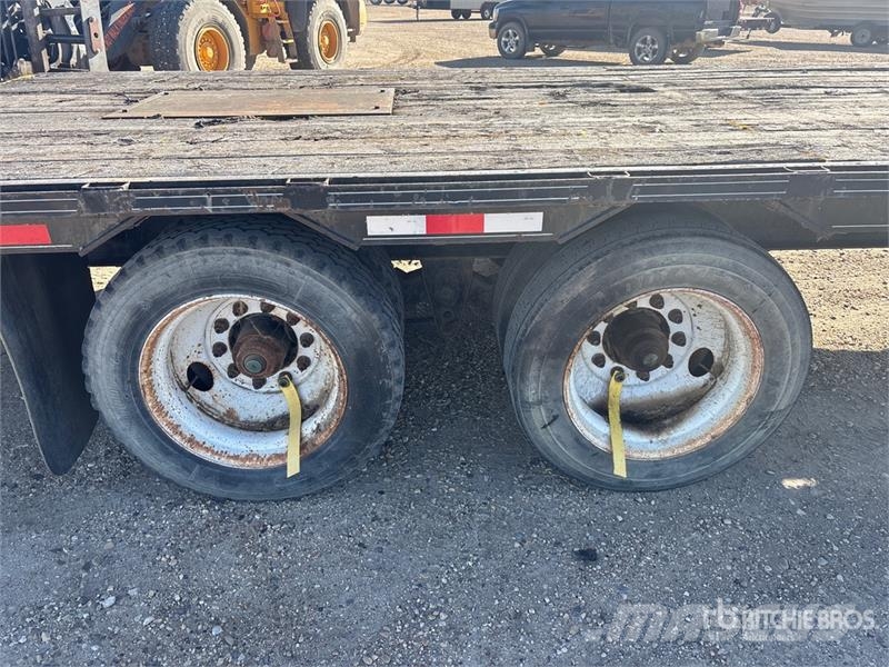 Trailtech TD220 31 ft T/A Flatbed Trailer Lavaperävaunut