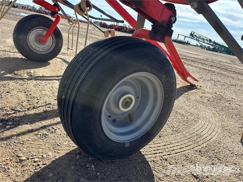 Tram 2GL-302 120 in 2 Rotor Hay Tedder Rakes and tedders