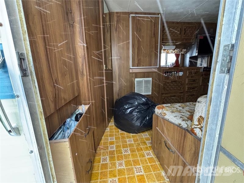  Travelaire 2350 23 ft T/A Travel Trailer 其他拖车