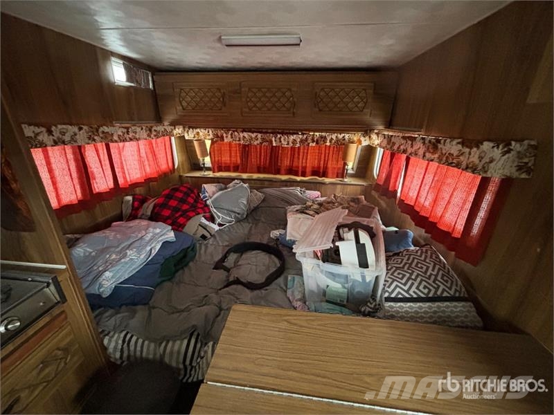  Travelaire 2350 23 ft T/A Travel Trailer 其他拖车