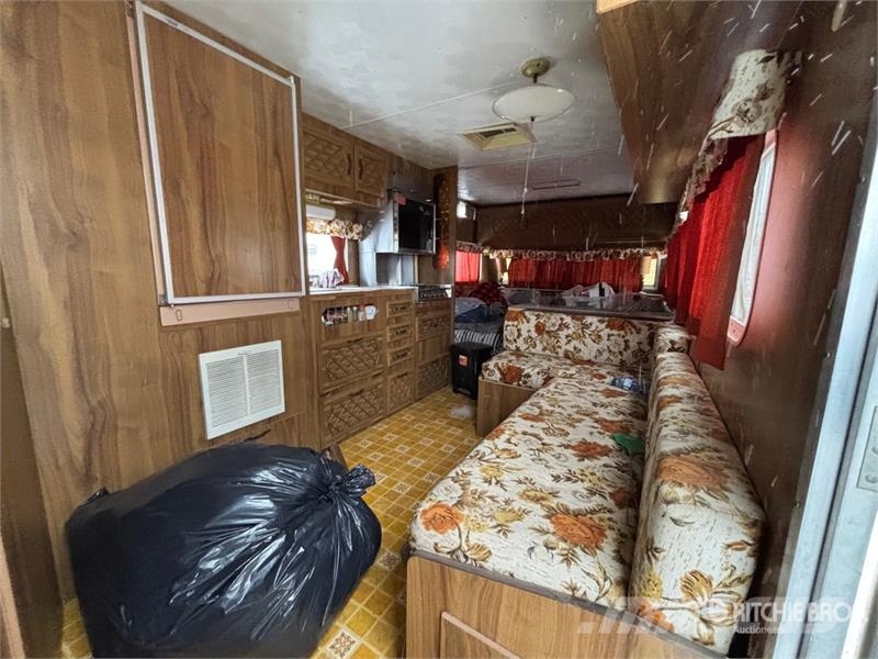  Travelaire 2350 23 ft T/A Travel Trailer 其他拖车