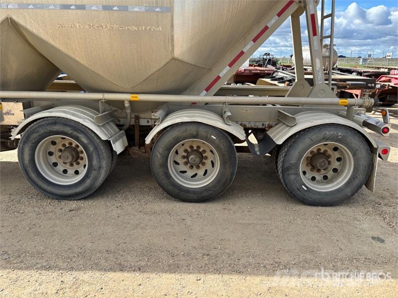 Tremcar 1200 cft Tri/A Pneumatic Bulk Trailer Andre hengere