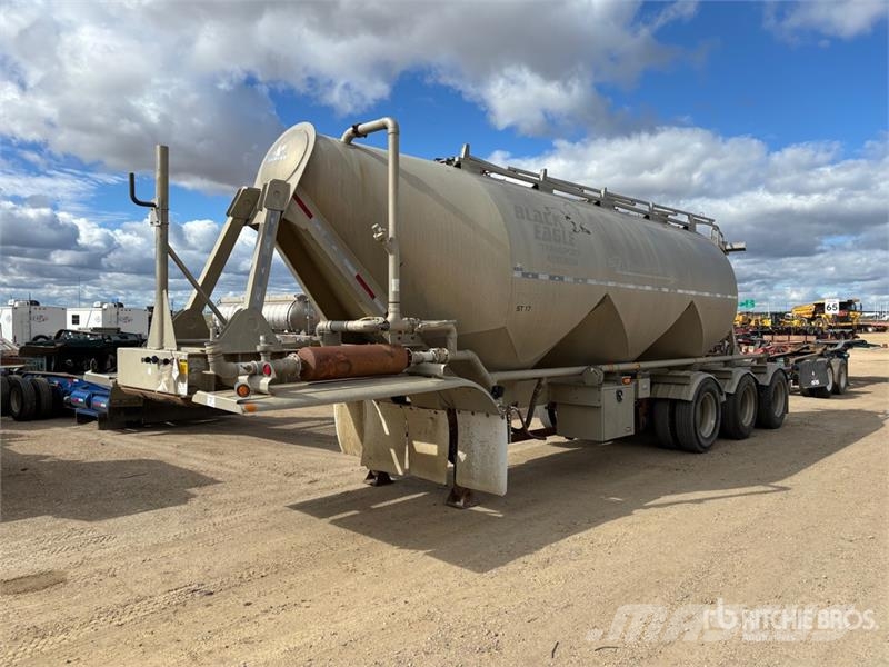 Tremcar 1200 cft Tri/A Pneumatic Bulk Trailer Andre hengere