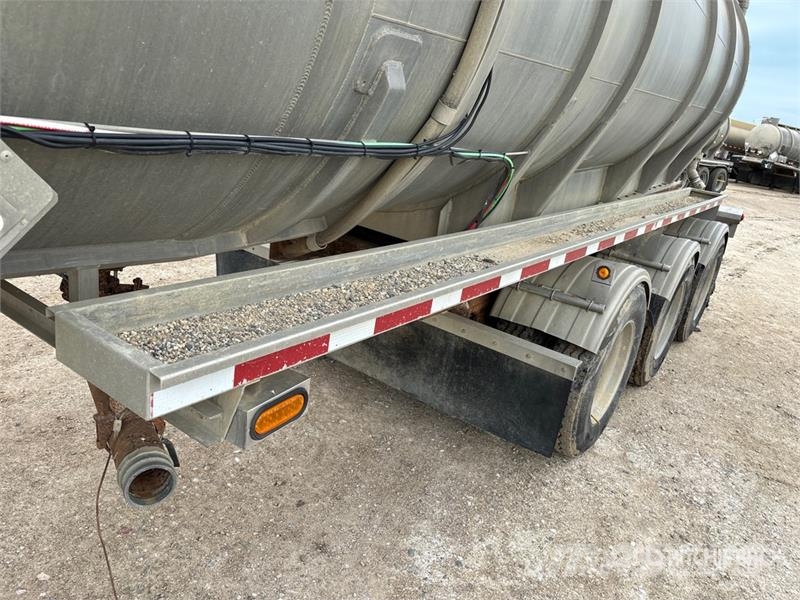 Tremcar 38000 L Tri/A Tanker Trailer مقطورات ذات صهاريج