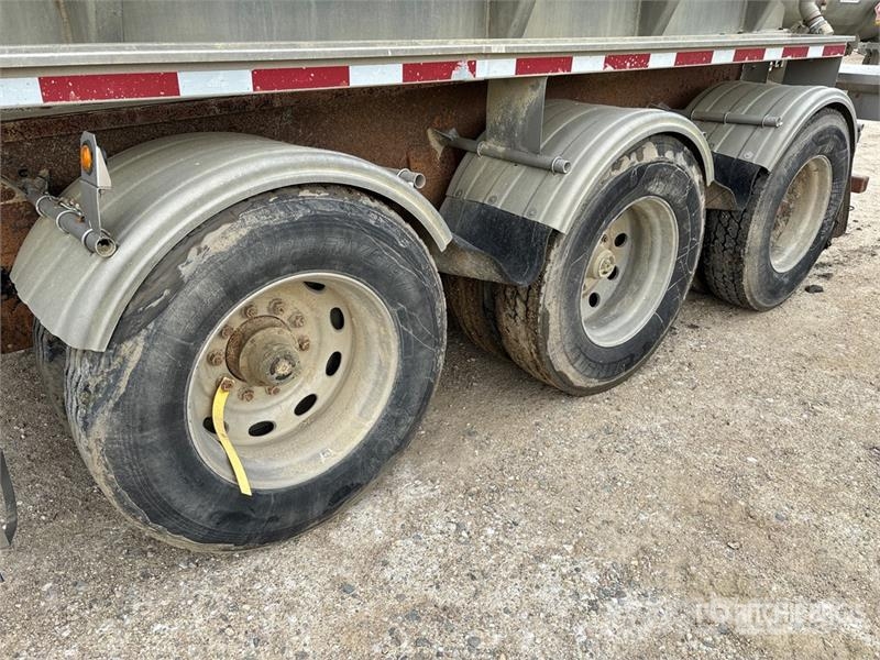 Tremcar 38000 L Tri/A Tanker Trailer مقطورات ذات صهاريج