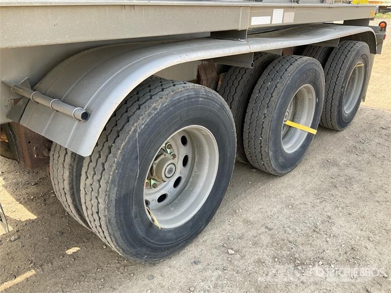 Tremcar 38675 L Tri/A Tanker Trailer مقطورات ذات صهاريج