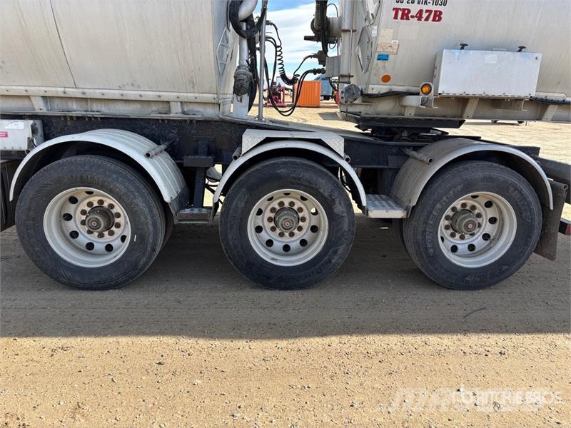 Tremcar 55000 L Super B-Train Lead Tanker Trailer Tankanhänger