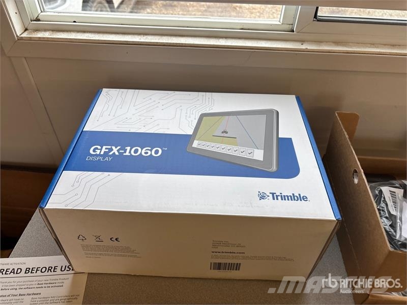 Trimble Auto Steer System (Unused) ملحقات أخرى للجرارات