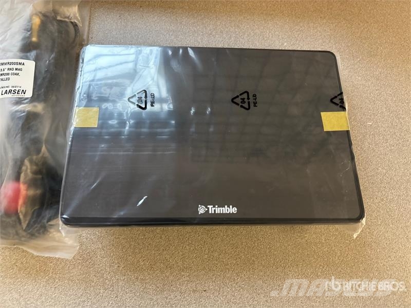 Trimble Auto Steer System (Unused) ملحقات أخرى للجرارات