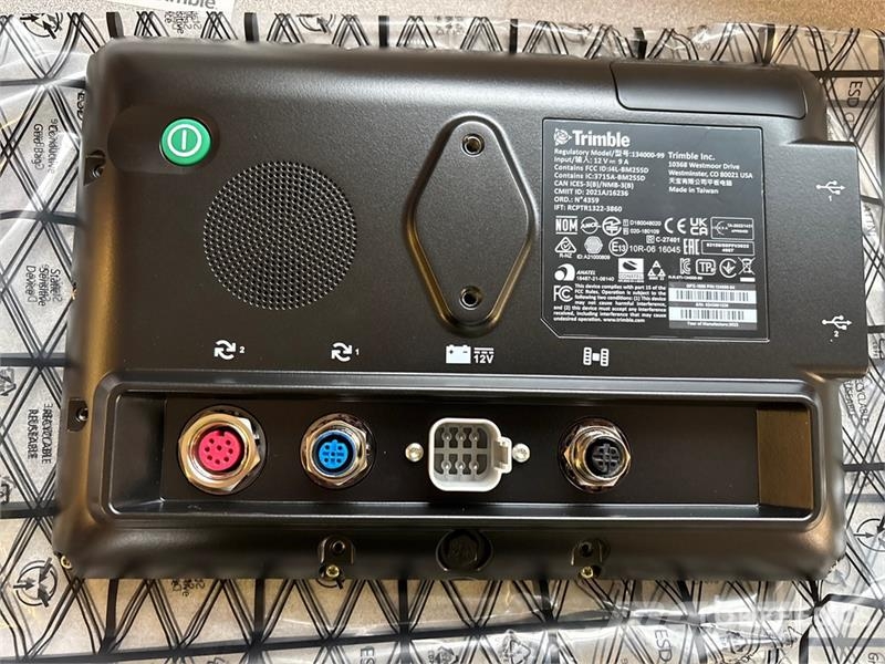 Trimble Auto Steer System (Unused) ملحقات أخرى للجرارات