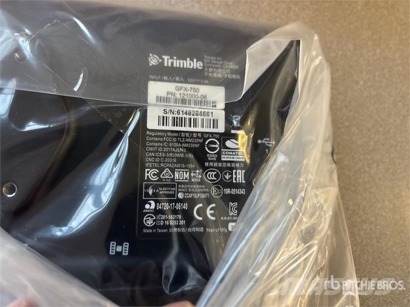 Trimble Auto Steer System (Unused) ملحقات أخرى للجرارات