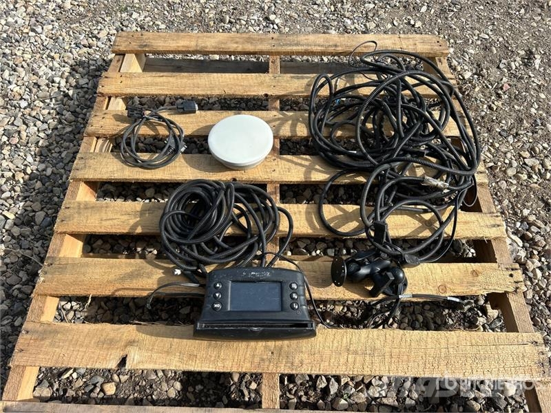 Trimble EZ-Guide 250 Guidance Display ماكينات زراعية - غير ذلك