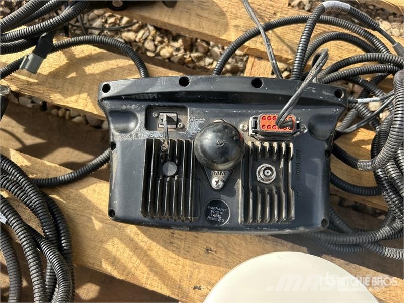 Trimble EZ-Guide 250 Guidance Display ماكينات زراعية - غير ذلك