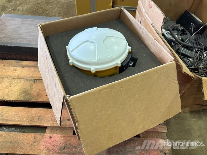 Trimble MS 995 Antenna (Unused) Instrumente, Mess- und Automatisierungsausrüstung