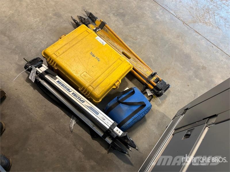 Trimble of (2) Trimble TSC3 Grade Control Display Diger parçalar