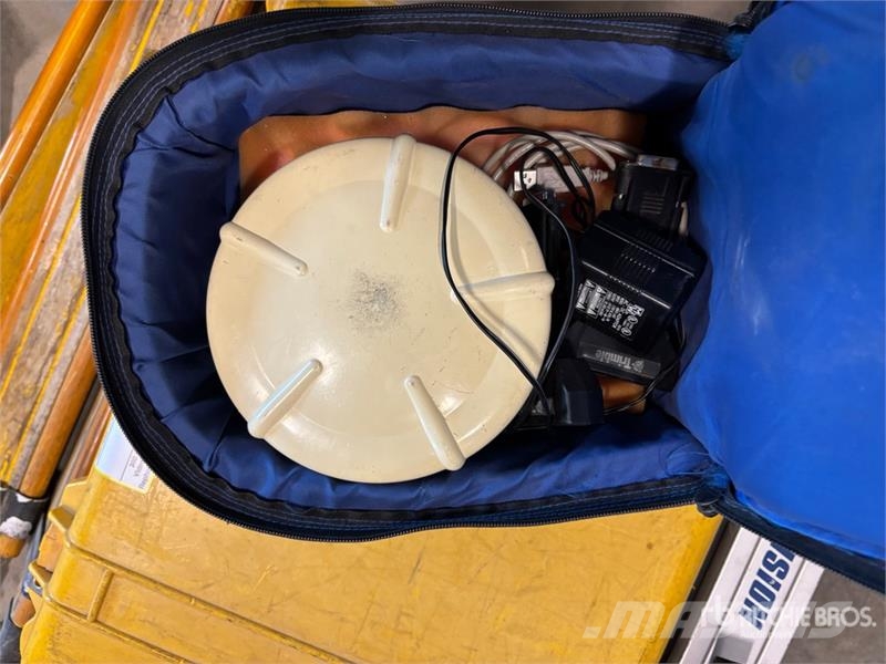 Trimble of (2) Trimble TSC3 Grade Control Display Diger parçalar