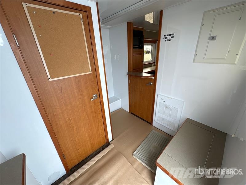 Triple E 21 ft x 8 ft Portable T/A Mobile Office Otros