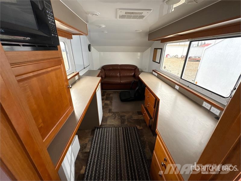 Triple E 21 ft x 8 ft Portable T/A Mobile Office Otros