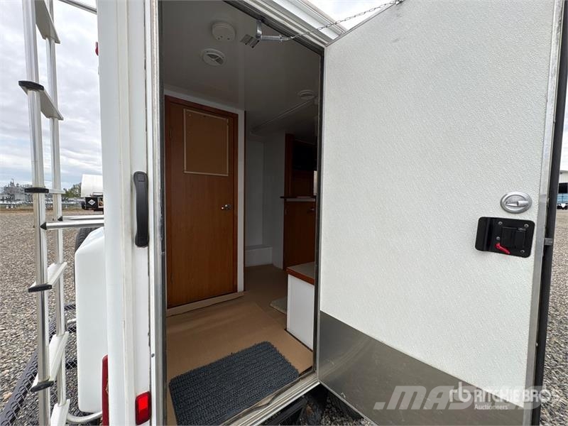 Triple E 21 ft x 8 ft Portable T/A Mobile Office Otros