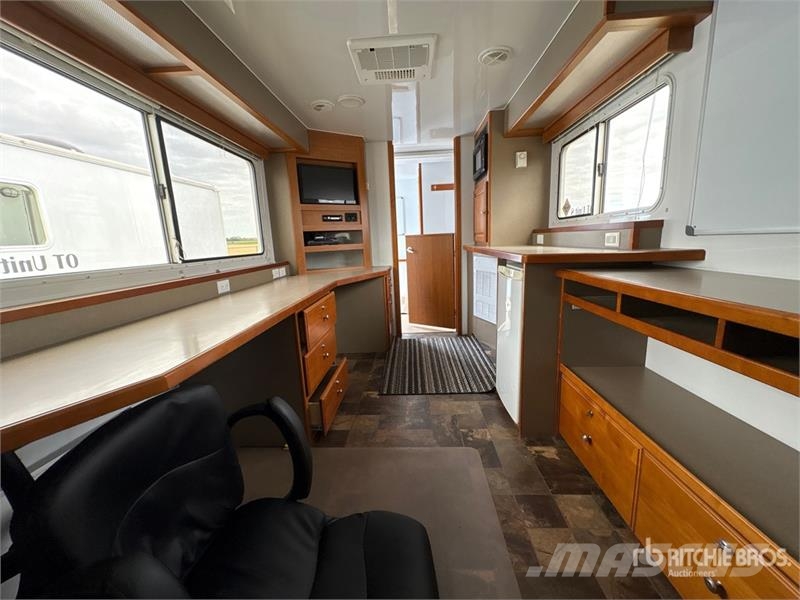 Triple E 21 ft x 8 ft Portable T/A Mobile Office Otros