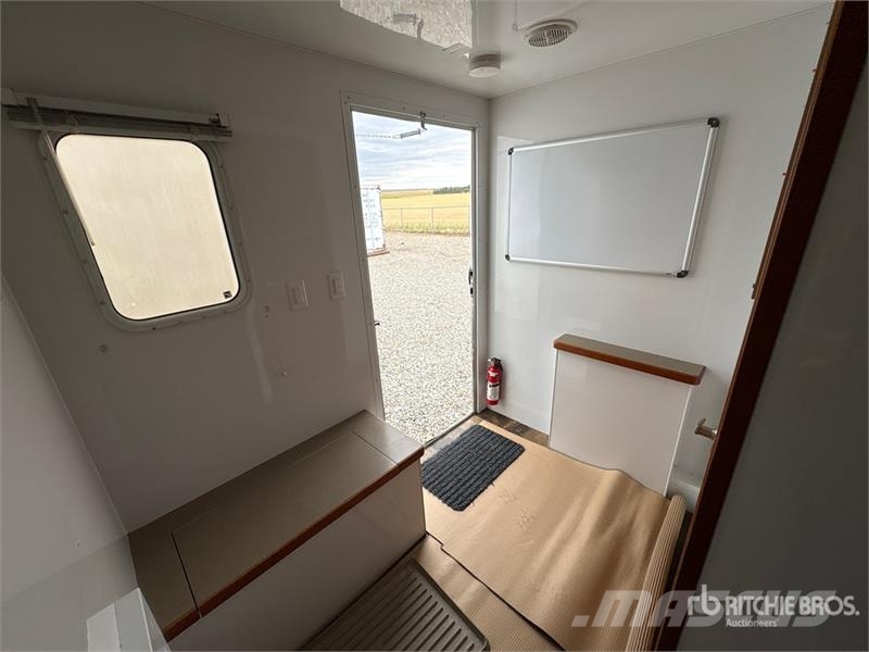Triple E 21 ft x 8 ft Portable T/A Mobile Office Otros