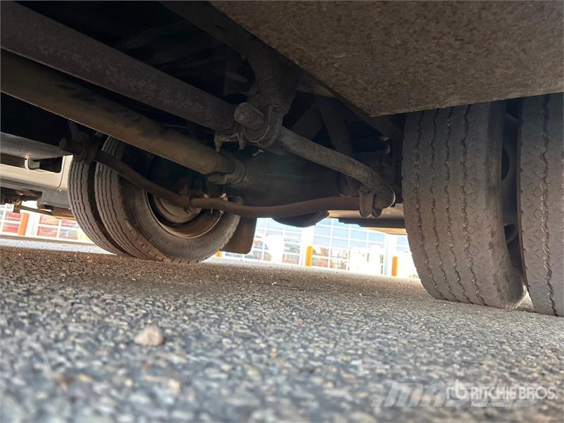 Triple E Commander Motor Home Kemperi un dzīvojamās piekabes