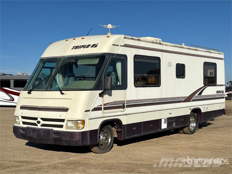 Triple E Commander Motor Home Kemperi un dzīvojamās piekabes