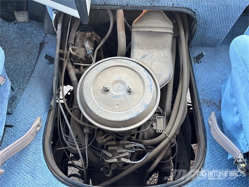 Triple E Commander Motor Home Kemperi un dzīvojamās piekabes
