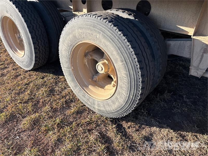 Triple E Industries 44 ft Tri/A Grain Trailer Прицепы перегрузчики зерна