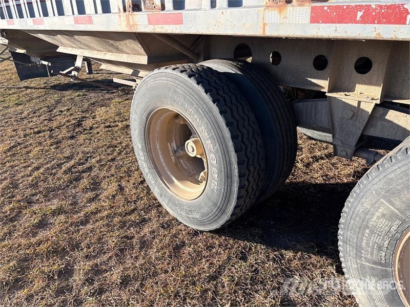 Triple E Industries 44 ft Tri/A Grain Trailer Прицепы перегрузчики зерна