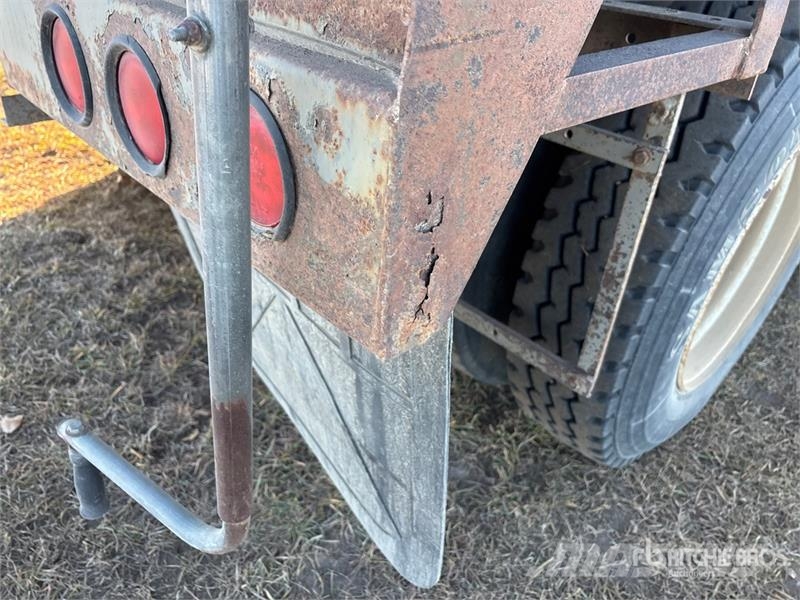 Triple E Industries 44 ft Tri/A Grain Trailer Прицепы перегрузчики зерна